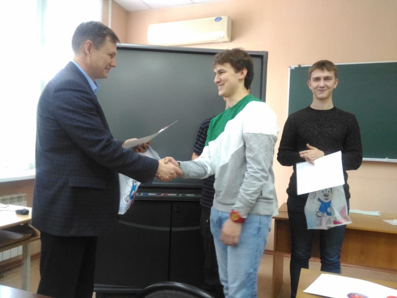 Награждение участников фестиваля НАУКА 0+