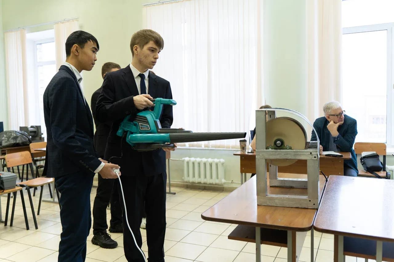 Финал учебного модуля "Инженерный старт" на базе Института цветных металлов СФУ