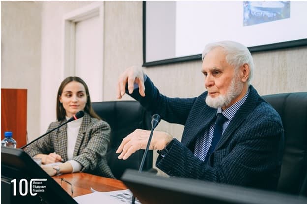 Лекция о крупногабаритных механических системах космических аппаратов в СибГУ им. М.Ф. Решетнева
