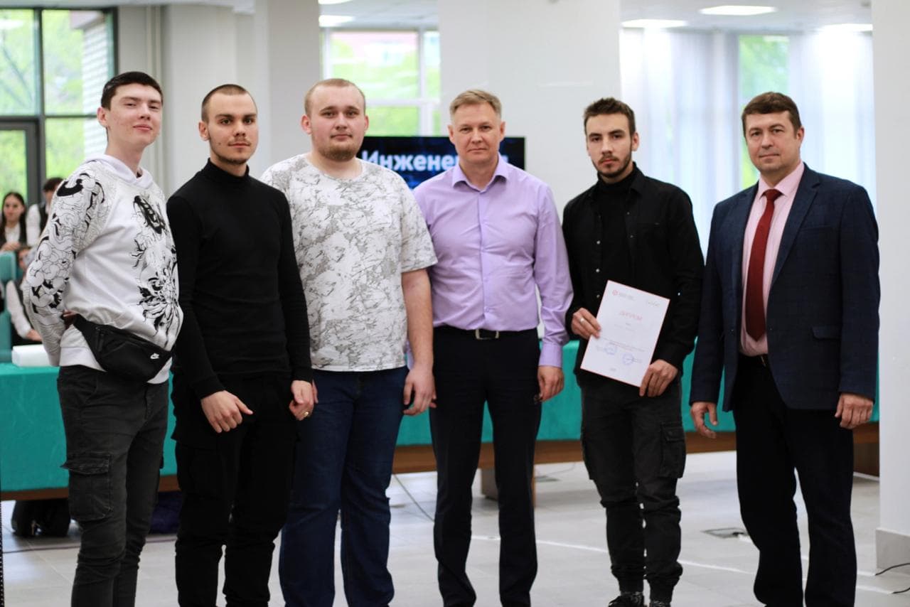 Первое место в конкурсе „Инженерная лаборатория“