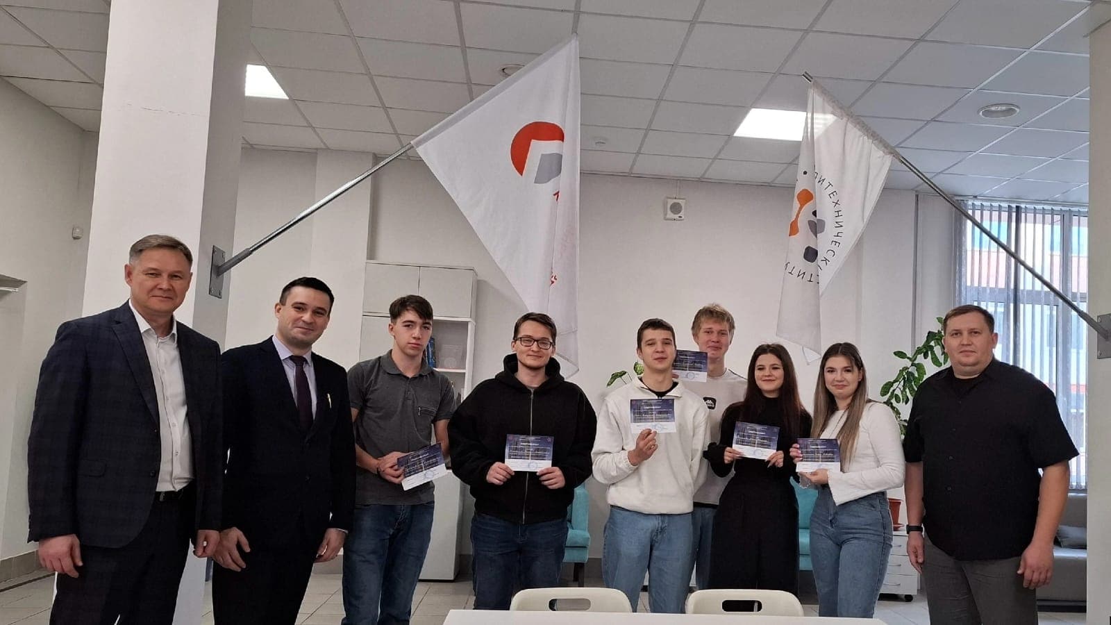 Дирекция ПИ СФУ совместно с Управлением общежитиями наградила самых активных ребят первого и второго курса